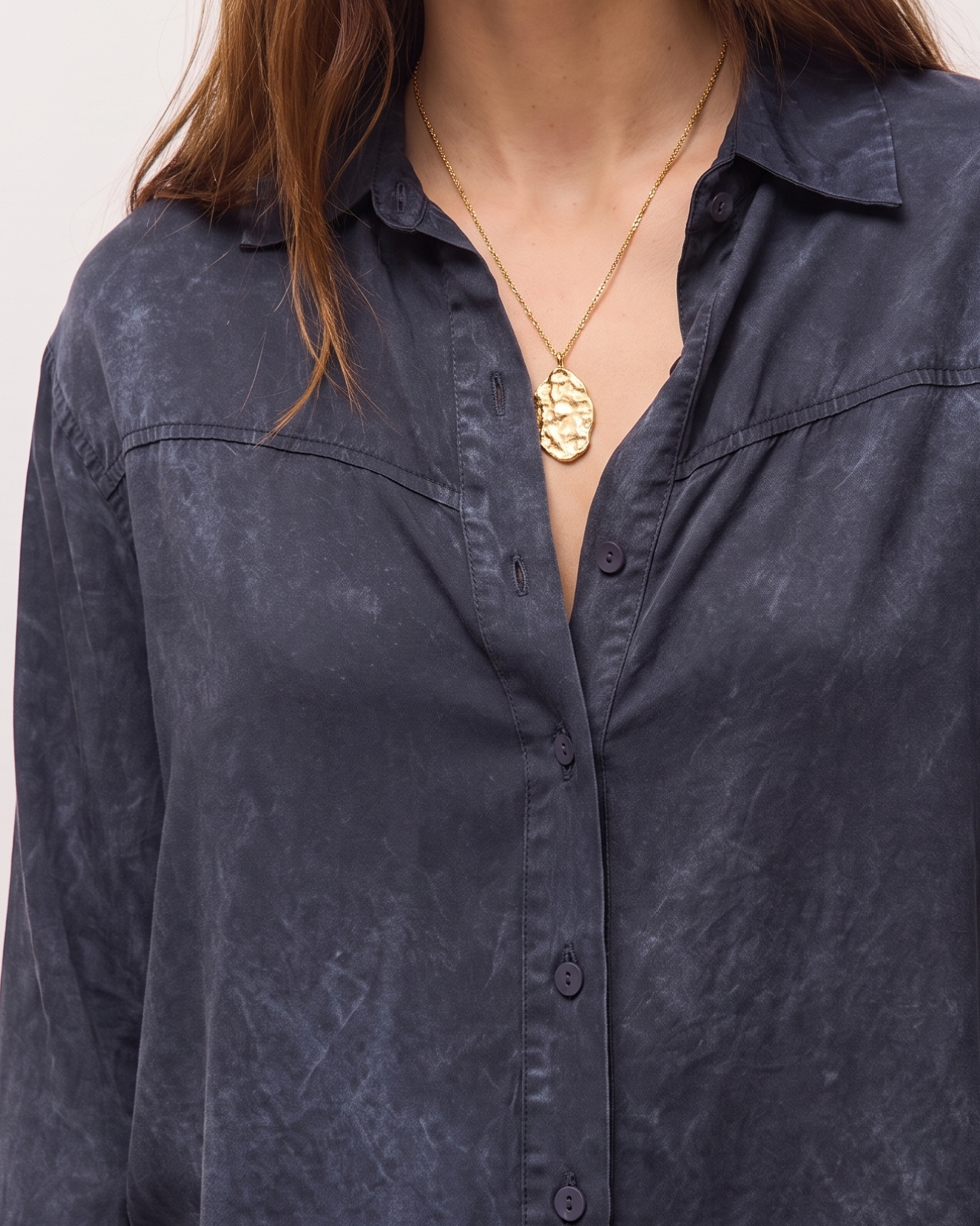 Camisa manga larga efecto desgastado