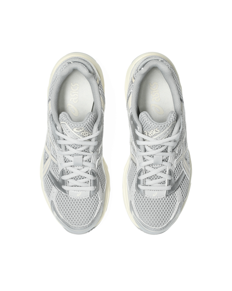 Baskets grises