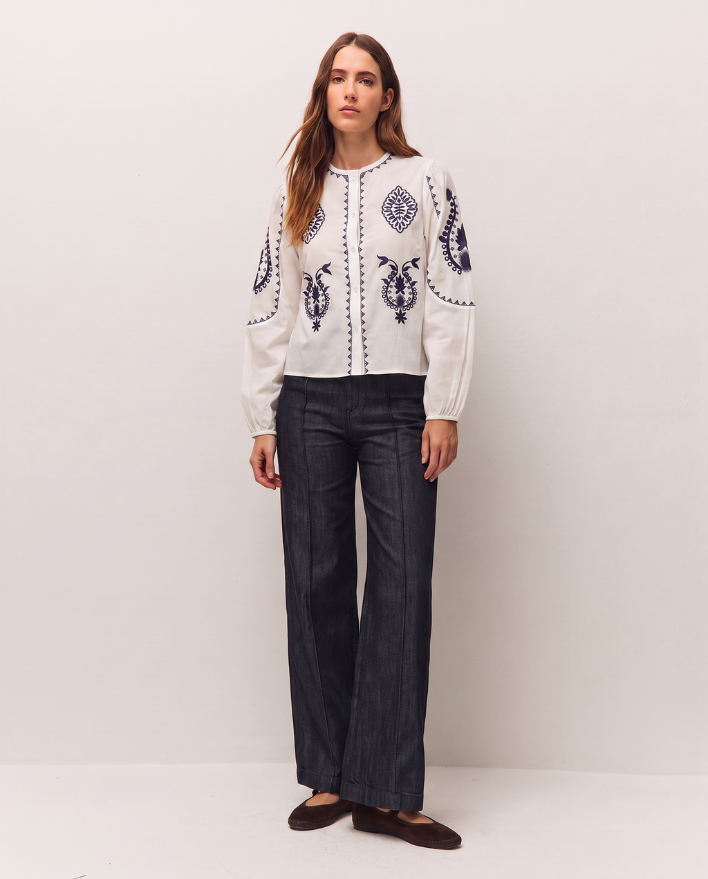 Camisa bordada bicolor