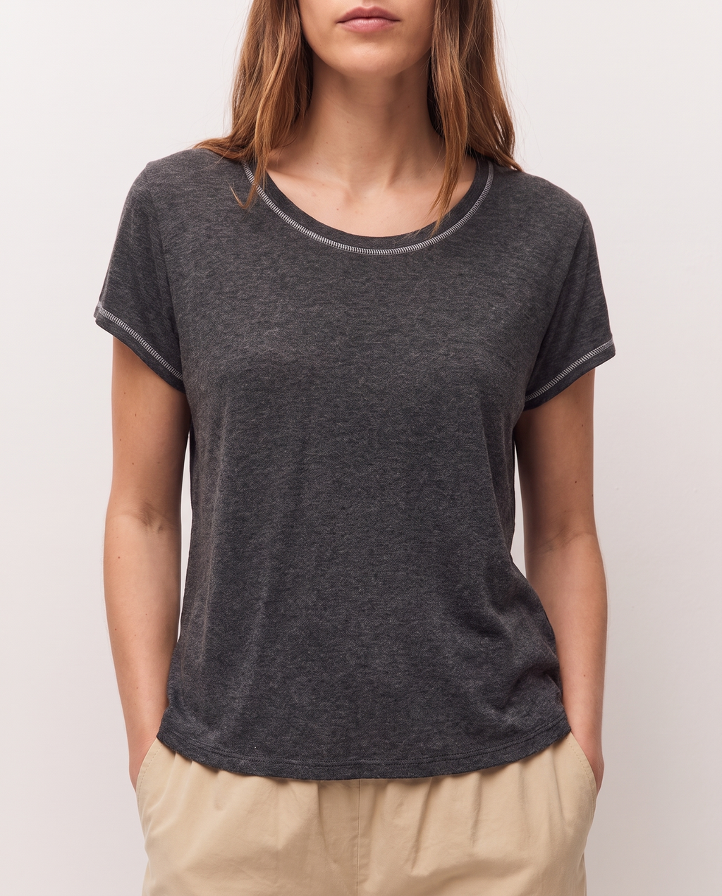 Camiseta con costuras a contraste