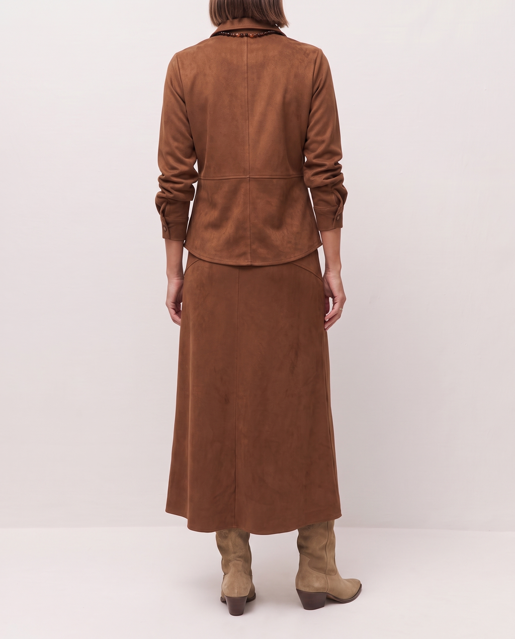 Falda midi antelina