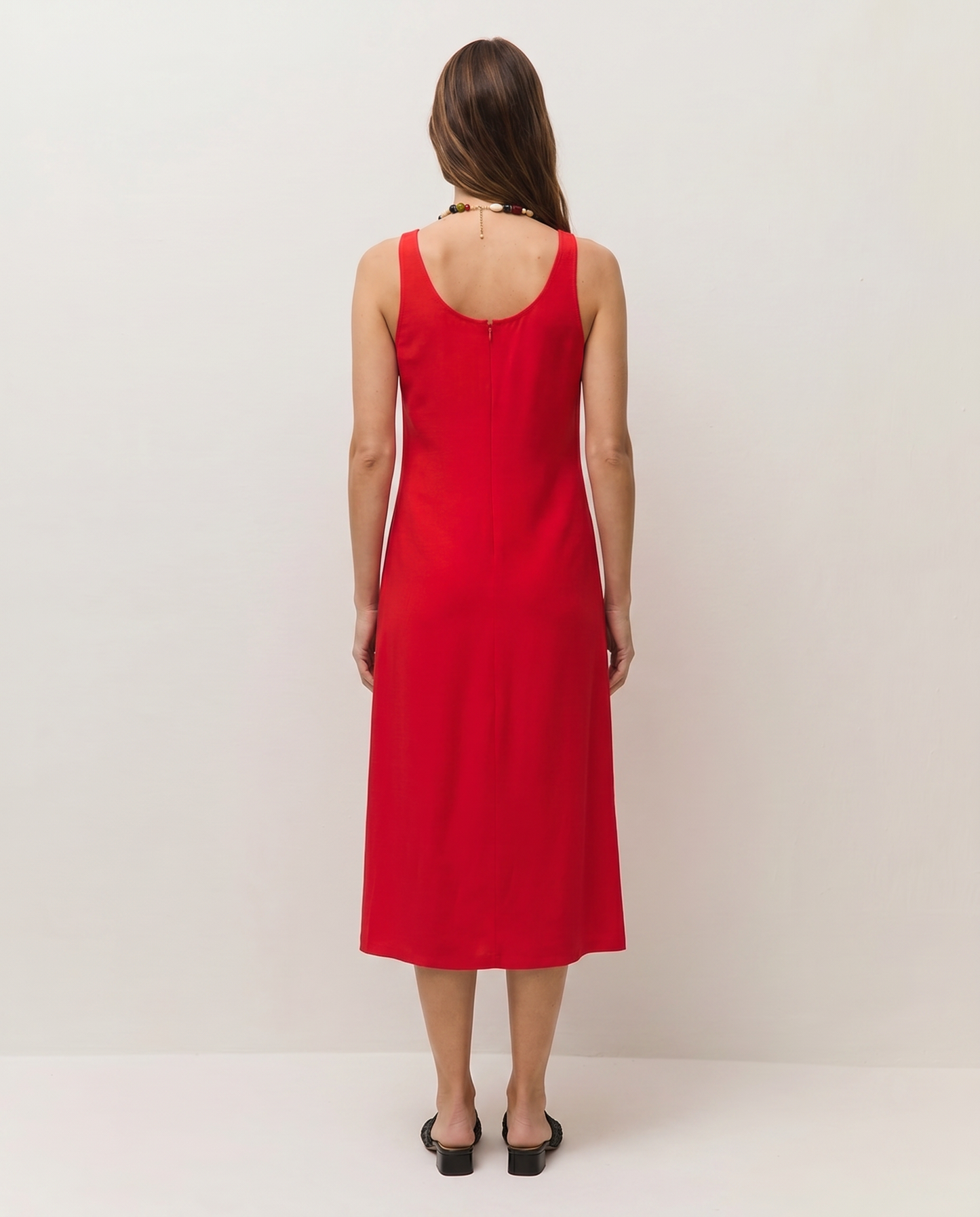 Long dress with zipper at back