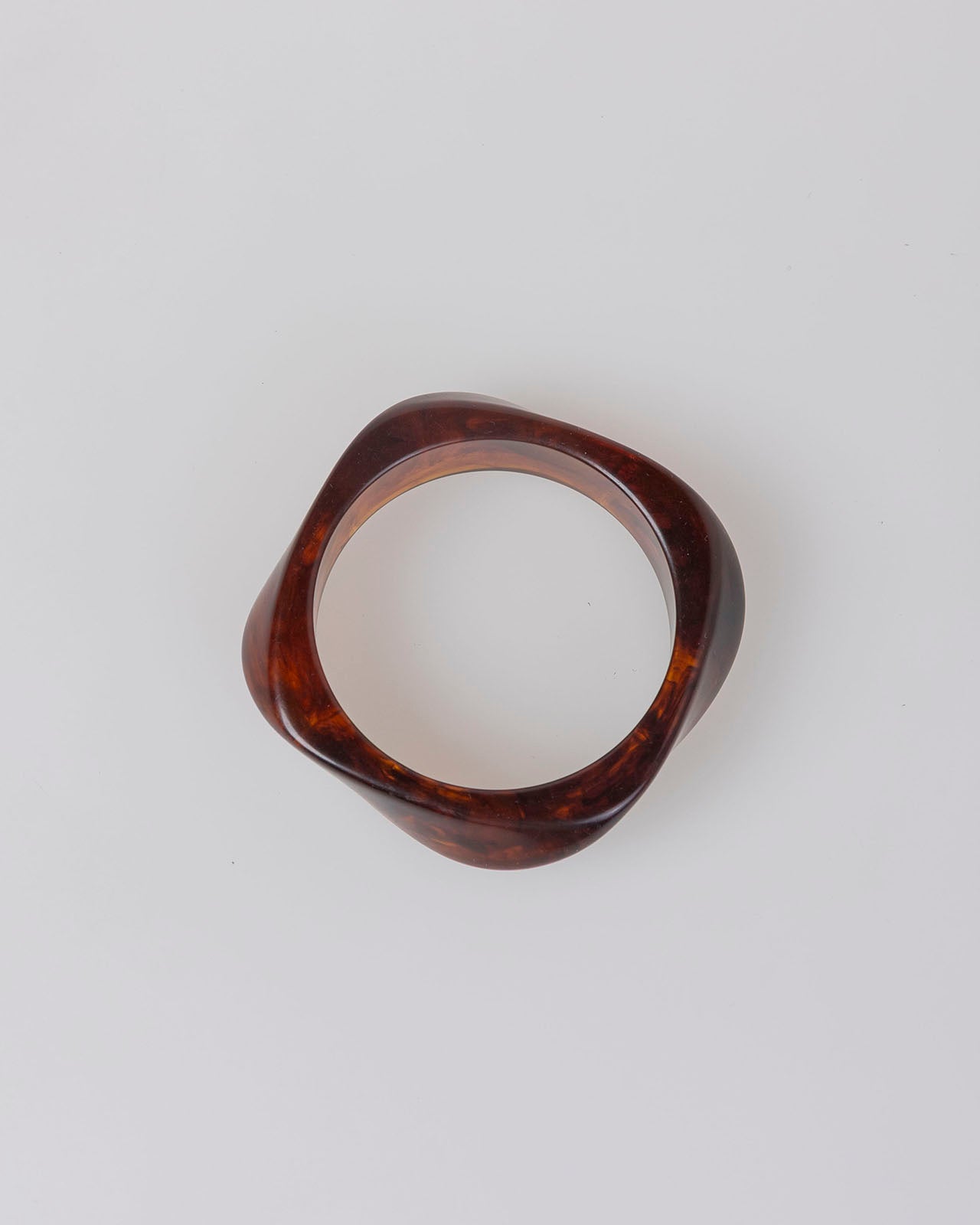 Rigid bracelet