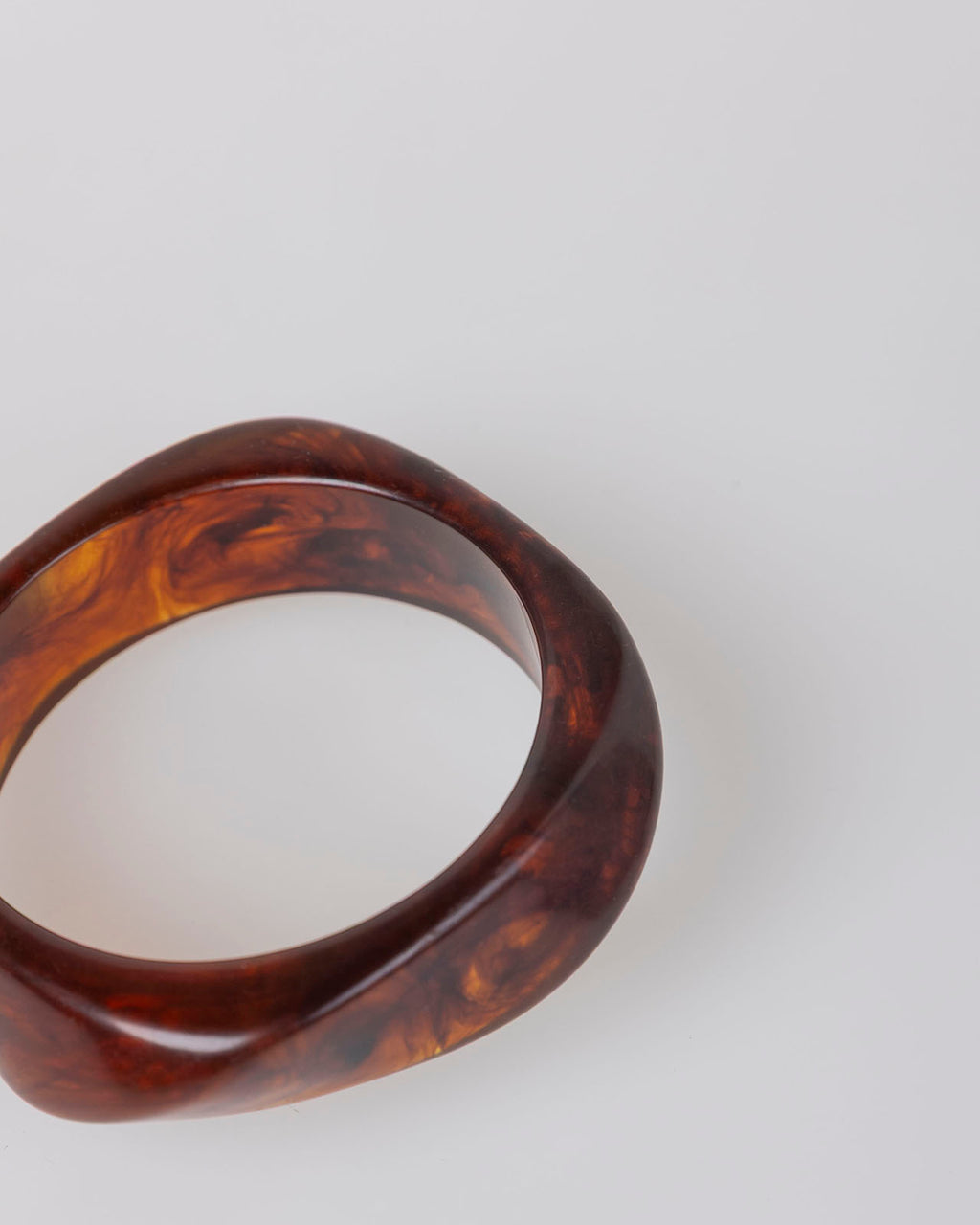 Brazalete rígido