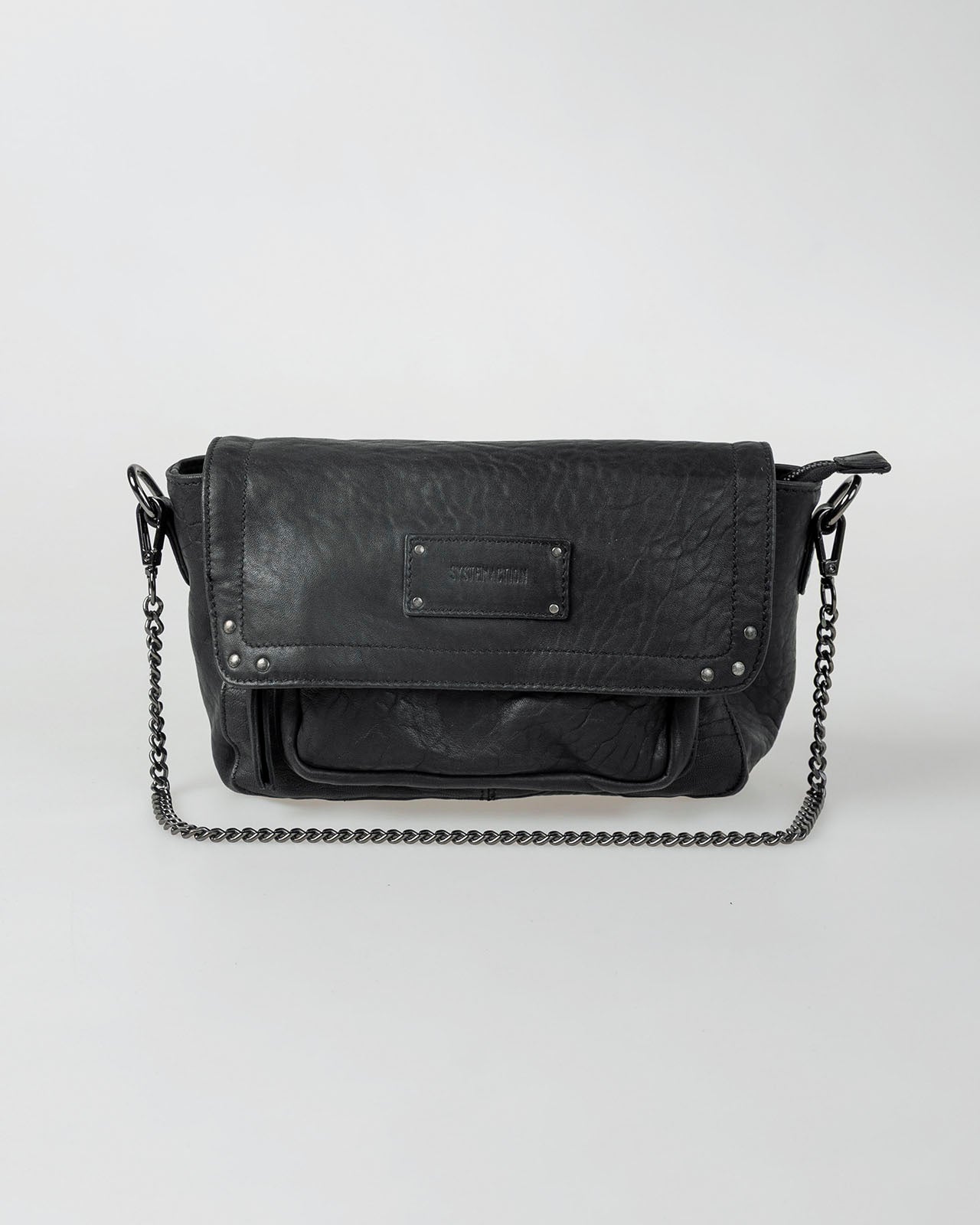 Sac en cuir clouté