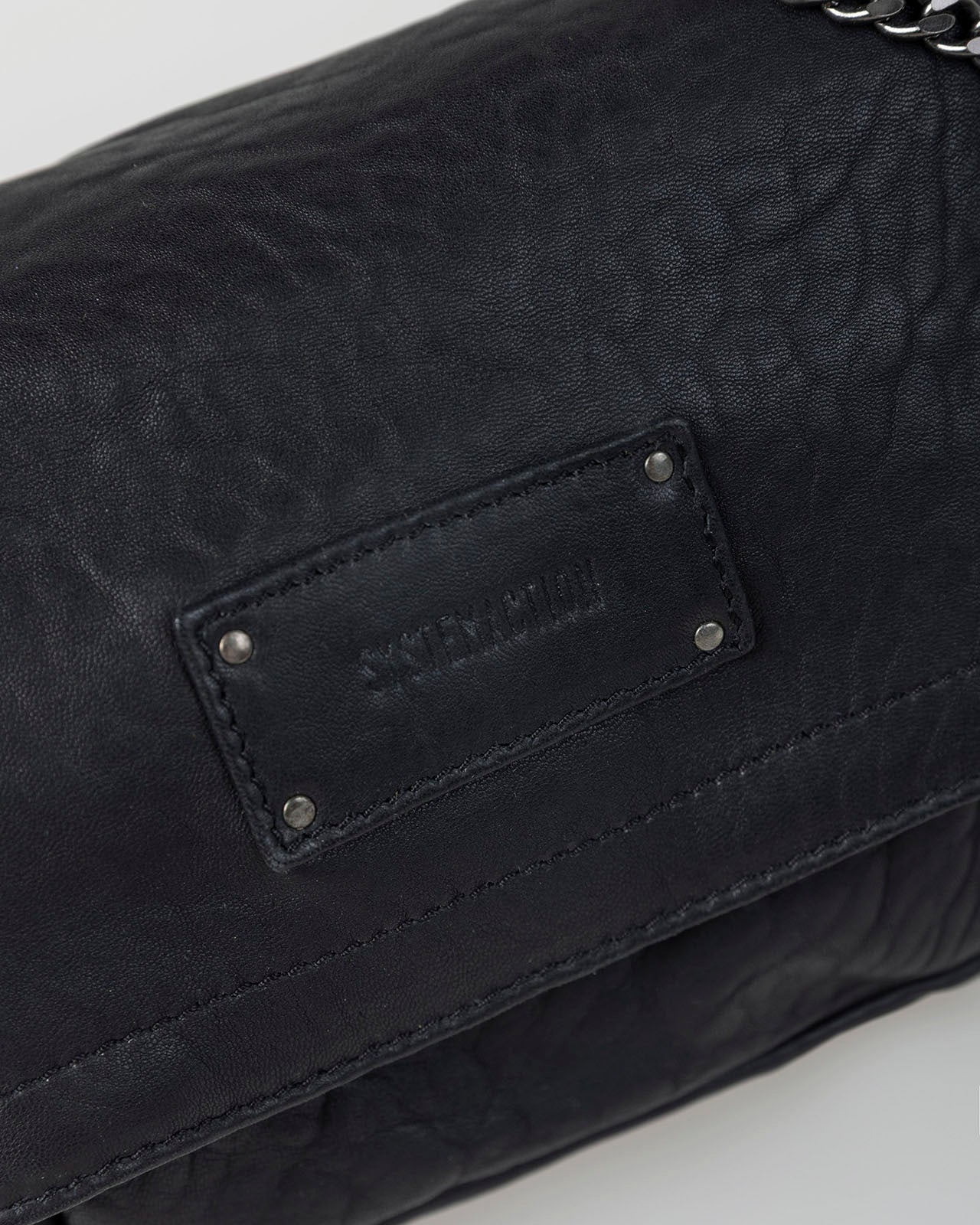 Sac en cuir clouté