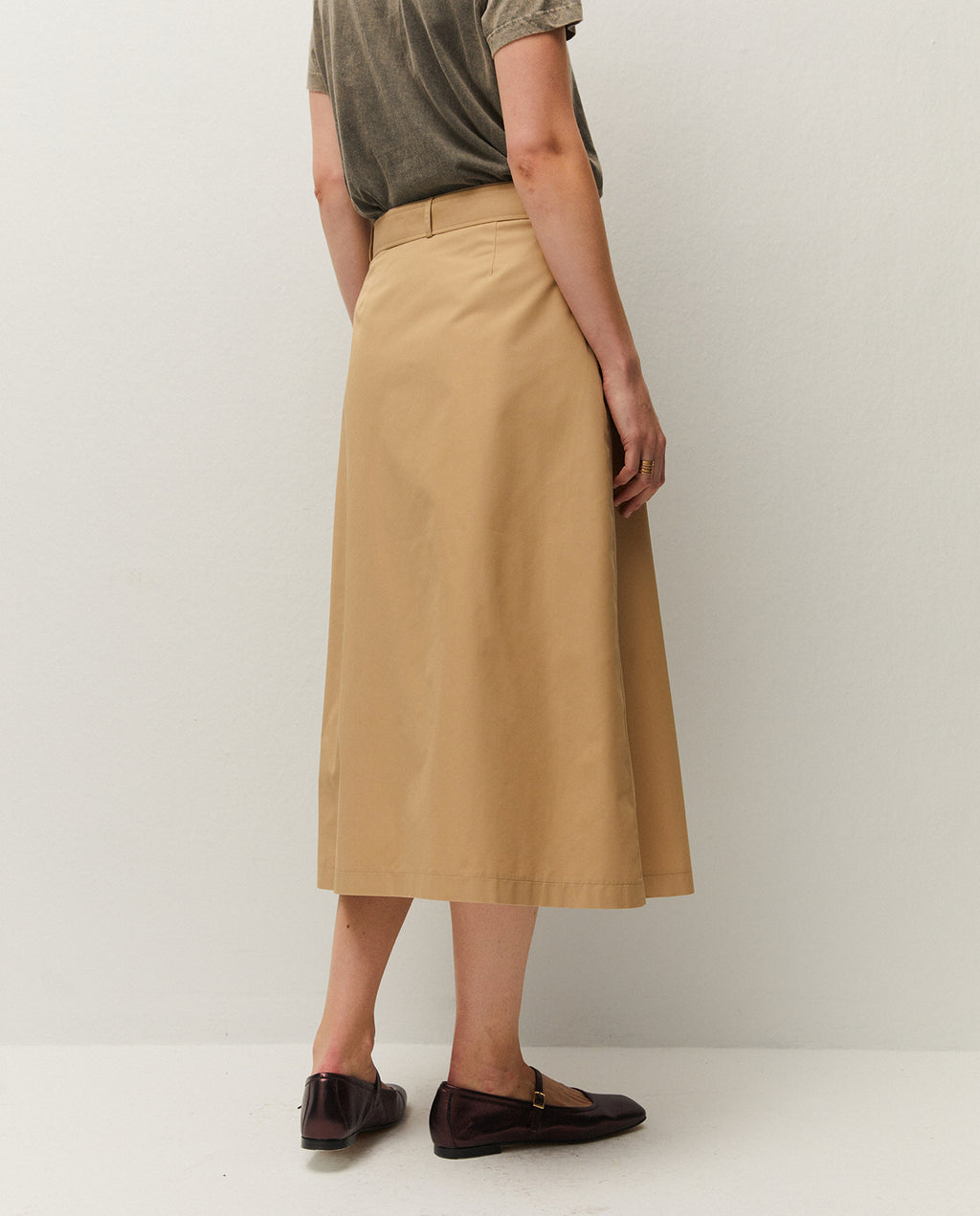 Button-up skirt