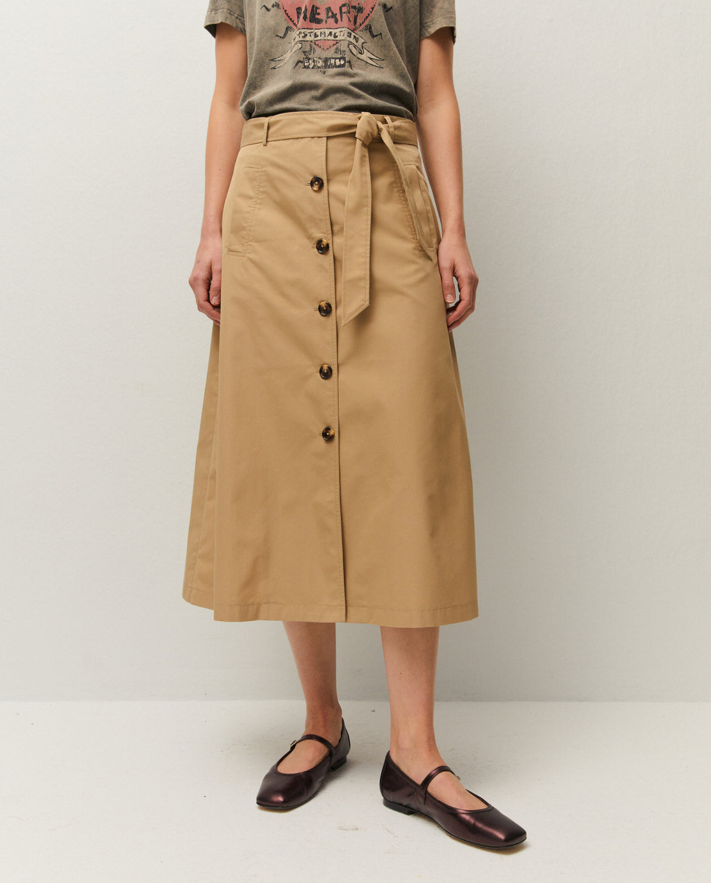 Button-up skirt
