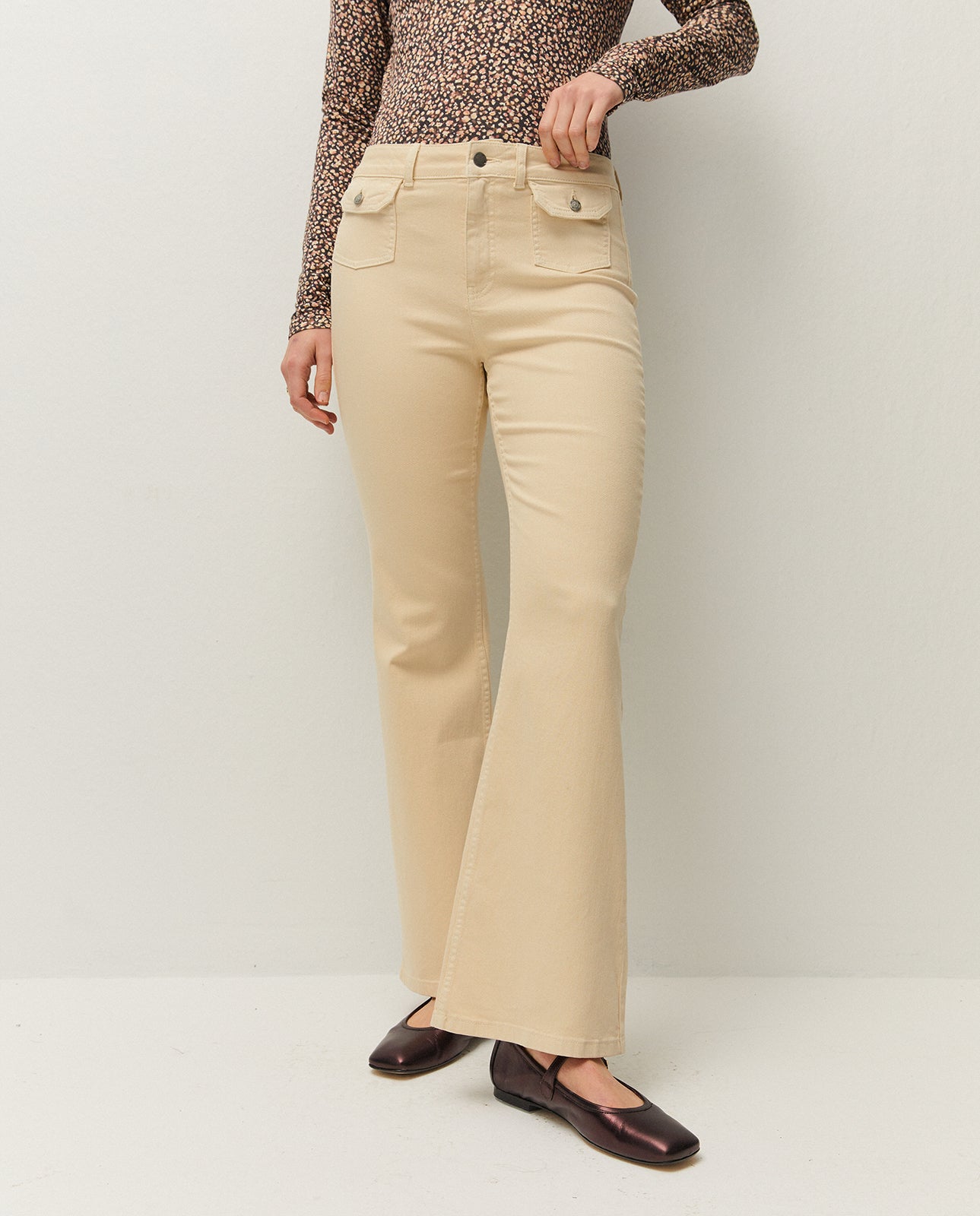 Pockets trousers