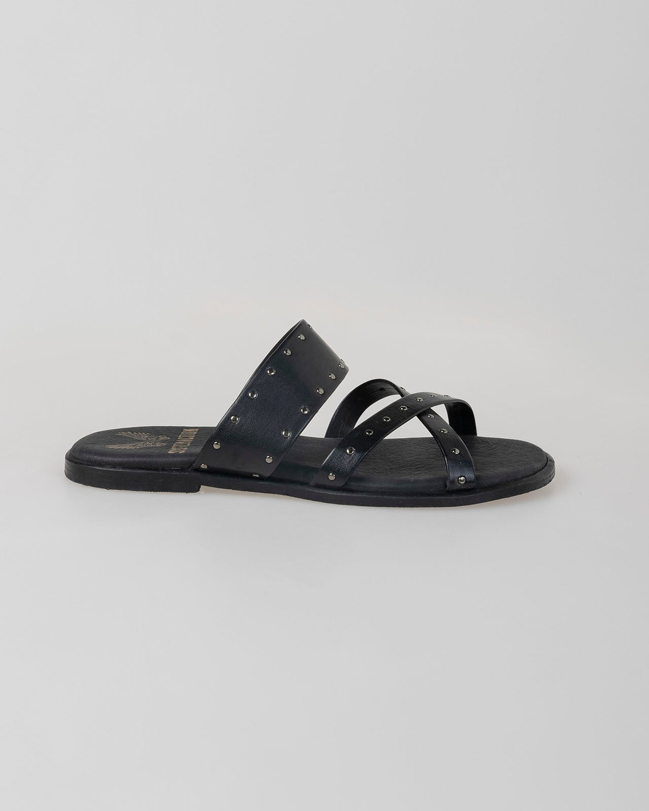 Sandalia con tachas